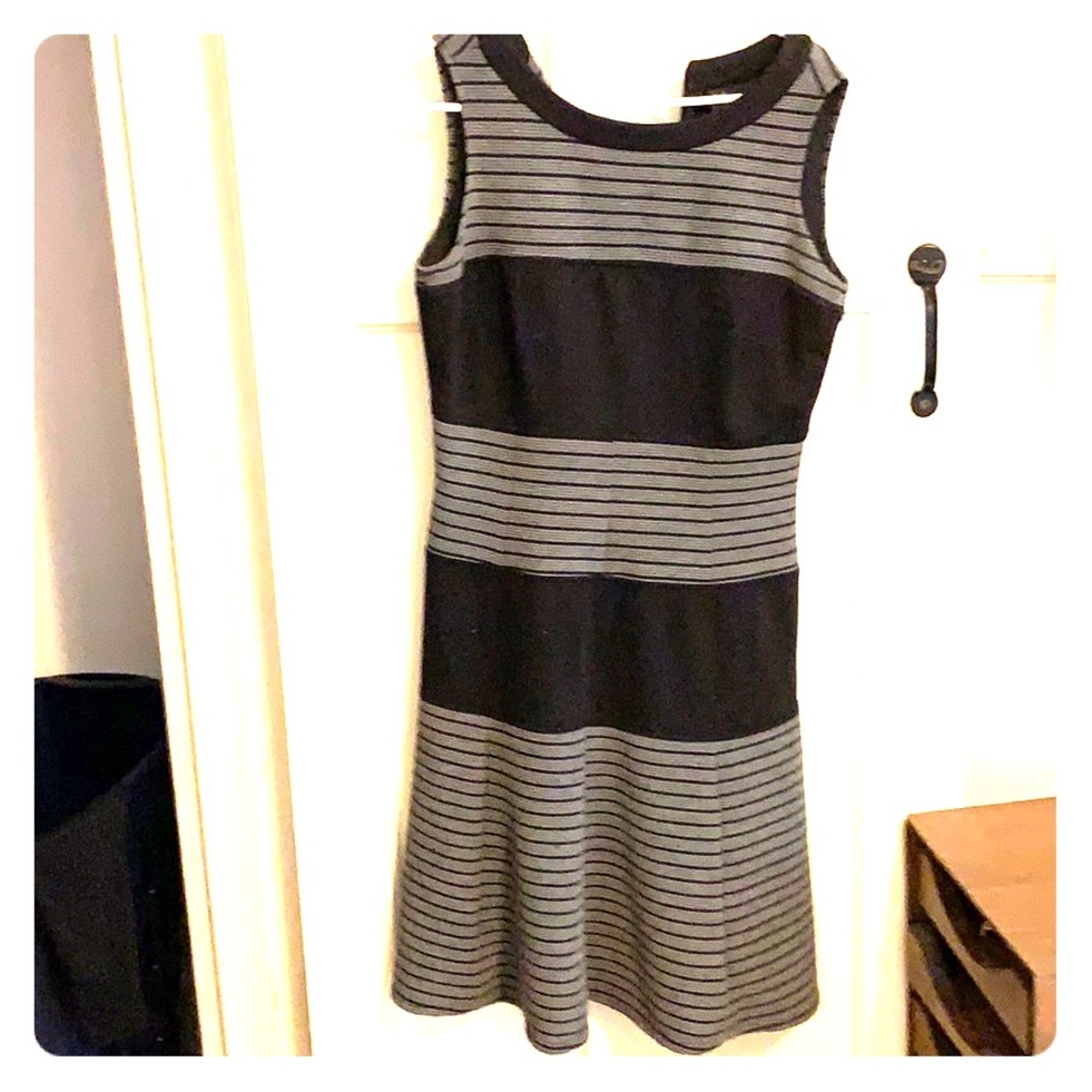 Just Taylor classic sheath dress